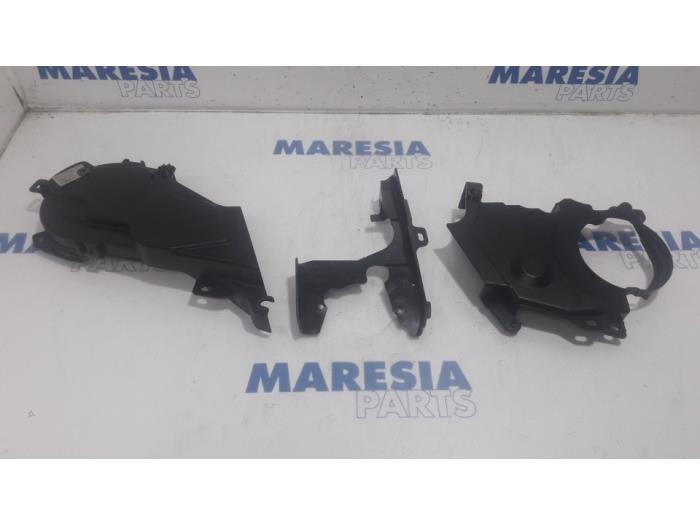 Gebruikte Distributiedeksel Peugeot Expert (G9) 2.0 HDi 120 Prijs € 36,30 Inclusief btw aangeboden door Maresia Parts