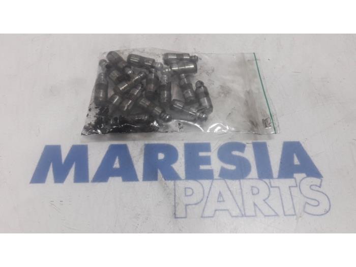 Gebruikte Klepstoter Peugeot Expert (G9) 2.0 HDi 120 Prijs € 60,50 Inclusief btw aangeboden door Maresia Parts