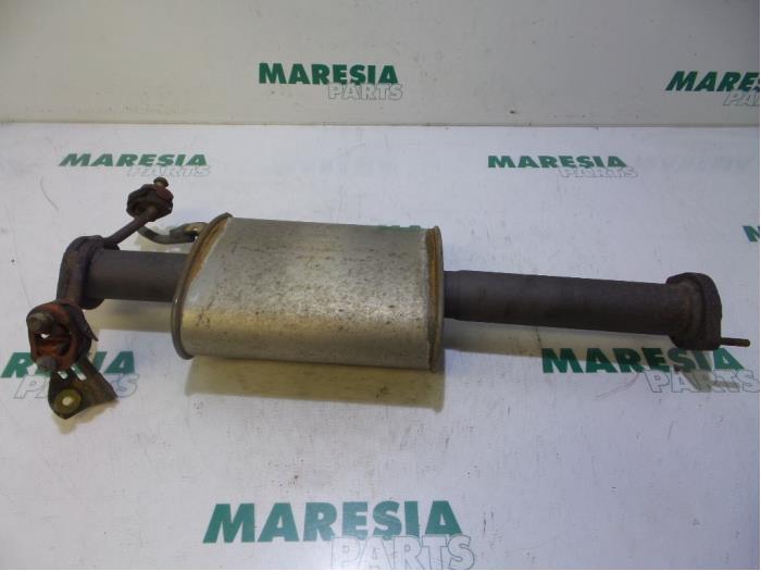 Gebruikte Uitlaat Middendemper Alfa Romeo GT (937) 2.0 JTS 16V Prijs € 75,00 Margeregeling aangeboden door Maresia Parts
