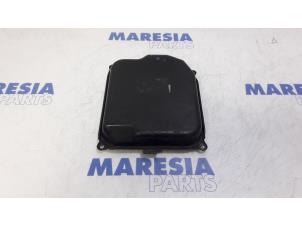 Gebruikte Versnellingsbakdeksel Citroen C3 (FC/FL/FT) 1.4 Prijs € 35,00 Margeregeling aangeboden door Maresia Parts
