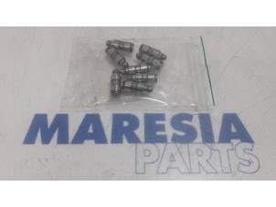 Gebruikte Klepstoter Peugeot 308 SW (L4/L9/LC/LJ/LR) 1.6 BlueHDi 120 Prijs € 25,00 Margeregeling aangeboden door Maresia Parts