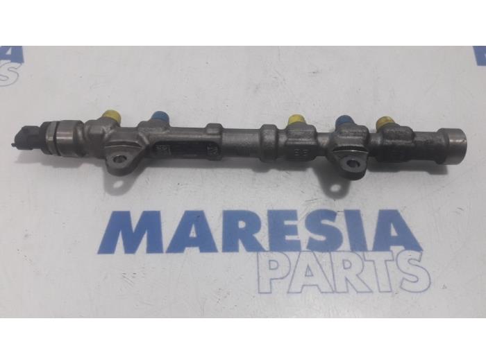 Gebruikte Injector brug Fiat Doblo Cargo (263) 1.3 D Multijet Prijs € 127,05 Inclusief btw aangeboden door Maresia Parts