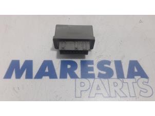 Gebruikte Relais Peugeot 508 SW (8E/8U) 2.0 RXH HYbrid4 16V Prijs € 20,00 Margeregeling aangeboden door Maresia Parts