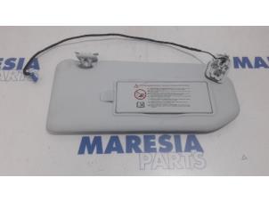 Gebruikte Zonneklep Peugeot 508 SW (8E/8U) 2.0 RXH HYbrid4 16V Prijs € 35,00 Margeregeling aangeboden door Maresia Parts