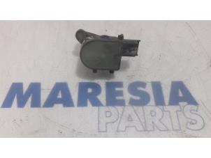 Gebruikte Koplampmotor Peugeot 508 SW (8E/8U) 2.0 RXH HYbrid4 16V Prijs € 35,00 Margeregeling aangeboden door Maresia Parts