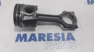 Gebruikte Zuiger Renault Master III (FV) 2.3 dCi 145 16V FWD Prijs € 90,75 Inclusief btw aangeboden door Maresia Parts