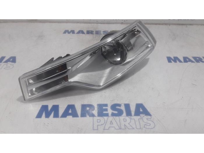 Gebruikte Pinker links Citroen C5 III Berline (RD) 1.6 HDiF 16V Prijs € 45,00 Margeregeling aangeboden door Maresia Parts