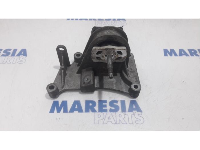 Gebruikte Motorrubber Lancia Ypsilon (312) 0.9 TwinAir 85 Prijs € 50,00 Margeregeling aangeboden door Maresia Parts