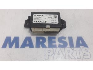 Gebruikte PDC Module Renault Master IV (MA/MB/MC/MD/MH/MF/MG/MH) 2.3 dCi 135 16V FWD Prijs € 190,58 Inclusief btw aangeboden door Maresia Parts