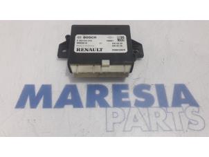 Gebruikte Module PDC Renault Master IV (MA/MB/MC/MD/MH/MF/MG/MH) 2.3 dCi 135 16V FWD Prijs € 190,58 Inclusief btw aangeboden door Maresia Parts