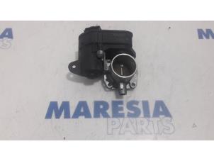 Gebruikte Gasklephuis Peugeot 208 I (CA/CC/CK/CL) 1.0 Vti 12V PureTech Prijs € 30,00 Margeregeling aangeboden door Maresia Parts