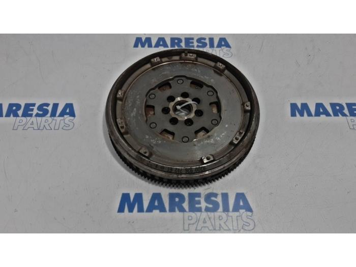 Gebruikte Vliegwiel Renault Scénic III (JZ) 1.5 dCi 110 Prijs € 131,25 Margeregeling aangeboden door Maresia Parts