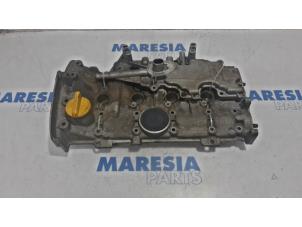 Gebruikte Nokkenashuis Dacia Duster (HS) 1.6 16V Prijs € 157,50 Margeregeling aangeboden door Maresia Parts