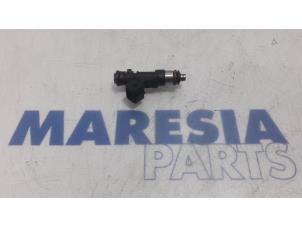 Gebruikte Injector (benzine injectie) Fiat Tipo (356H/357H) 1.4 16V Prijs € 50,00 Margeregeling aangeboden door Maresia Parts