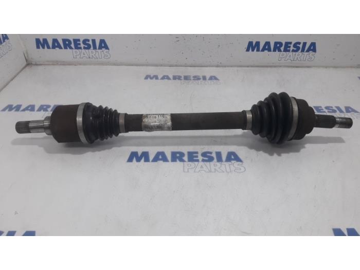 Gebruikte Aandrijfas links-voor Citroen C5 III Berline (RD) 1.6 HDiF 16V Prijs € 65,00 Margeregeling aangeboden door Maresia Parts