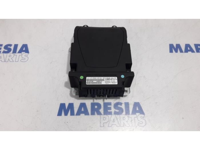 Gebruikte Head-up display Peugeot 3008 I (0U/HU) 1.6 VTI 16V Prijs € 124,95 Margeregeling aangeboden door Maresia Parts