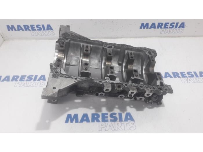 Gebruikte Carterpan Citroen C4 Cactus (0B/0P) 1.6 Blue Hdi 100 Prijs € 75,00 Margeregeling aangeboden door Maresia Parts