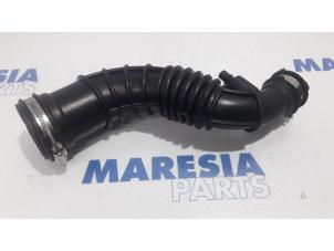 Gebruikte Turboslang Renault Megane IV (RFBB) 1.2 Energy TCE 130 Prijs € 50,00 Margeregeling aangeboden door Maresia Parts