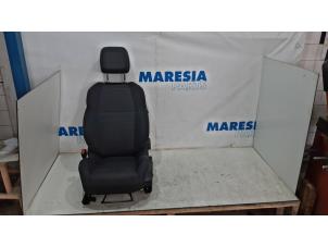 Gebruikte Voorstoel links Peugeot 508 SW (8E/8U) 1.6 HDiF 16V Prijs € 262,50 Margeregeling aangeboden door Maresia Parts