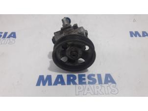Gebruikte Pomp Servo Alfa Romeo Brera (939) 2.4 JTDM 20V Prijs € 105,00 Margeregeling aangeboden door Maresia Parts