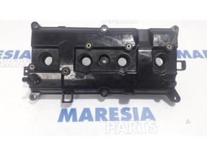 Gebruikte Kleppendeksel Renault Scénic III (JZ) 2.0 16V CVT Prijs € 75,00 Margeregeling aangeboden door Maresia Parts