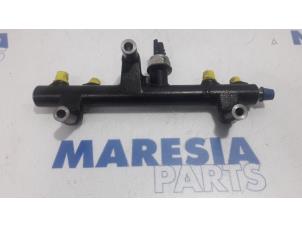 Gebruikte Injector brug Citroen Jumpy (G9) 2.0 HDiF 16V 125 Prijs € 127,05 Inclusief btw aangeboden door Maresia Parts