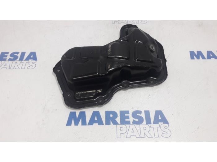 Gebruikte Carterpan Renault Captur I (2R) 1.2 TCE 16V EDC Prijs € 85,00 Margeregeling aangeboden door Maresia Parts