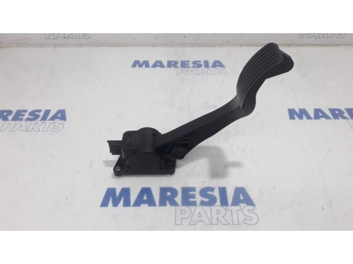 Gebruikte Gaspedaalpositie Sensor Citroen C4 Picasso (UD/UE/UF) 2.0 HDiF 16V 135 Prijs € 30,00 Margeregeling aangeboden door Maresia Parts
