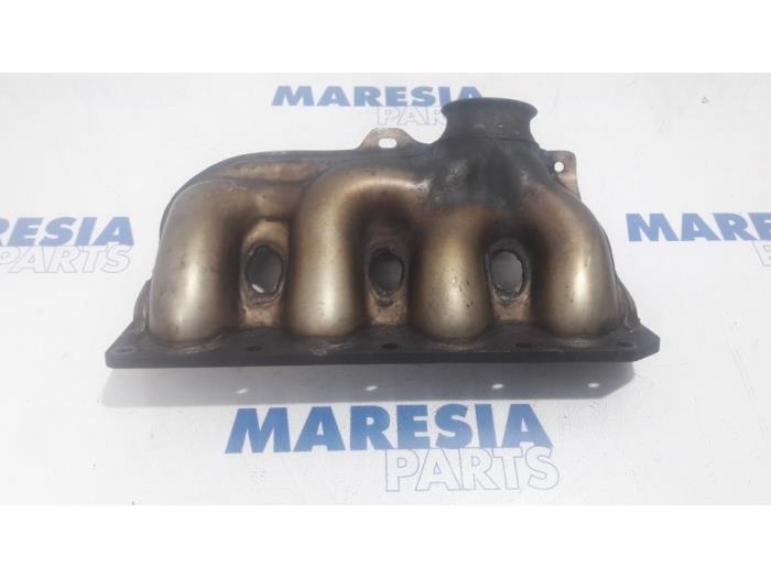 Gebruikte Spruitstuk Uitlaat Peugeot 206 (2A/C/H/J/S) 2.0 GTI 16V Prijs € 50,00 Margeregeling aangeboden door Maresia Parts