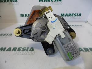 Gebruikte Ruitenwissermotor achter Renault Laguna II Grandtour (KG) 2.2 dCi 150 16V Prijs € 50,00 Margeregeling aangeboden door Maresia Parts