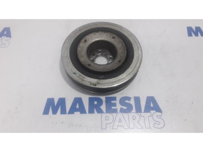 Gebruikte Krukas Poelie Fiat Doblo Cargo (263) 1.6 D Multijet Prijs € 60,50 Inclusief btw aangeboden door Maresia Parts