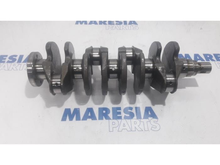 Gebruikte Krukas Peugeot Partner (GC/GF/GG/GJ/GK) 1.6 HDI 75 16V Prijs € 120,94 Inclusief btw aangeboden door Maresia Parts