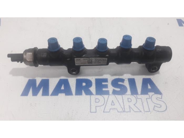 Gebruikte Injector brug Peugeot Partner (GC/GF/GG/GJ/GK) 1.6 HDI 75 16V Prijs € 36,30 Inclusief btw aangeboden door Maresia Parts