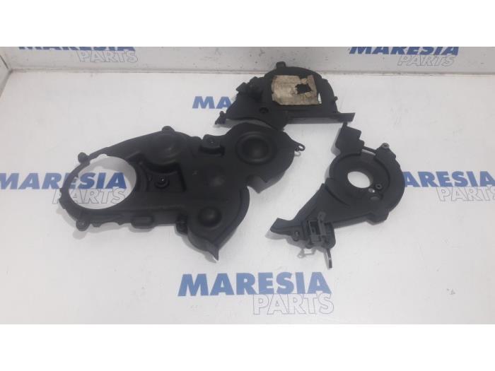 Gebruikte Distributiedeksel Peugeot Partner (GC/GF/GG/GJ/GK) 1.6 HDI 75 16V Prijs € 60,50 Inclusief btw aangeboden door Maresia Parts