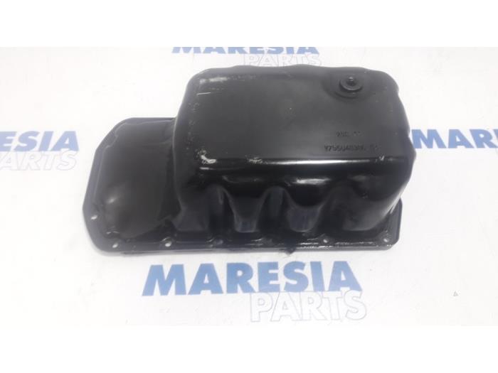 Gebruikte Carterpan Peugeot 208 I (CA/CC/CK/CL) 1.6 16V THP 155 Prijs € 35,00 Margeregeling aangeboden door Maresia Parts