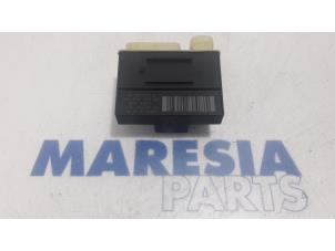 Gebruikte Relais Voorgloei Citroen C4 Grand Picasso (3A) 1.6 BlueHDI 120 Prijs € 25,00 Margeregeling aangeboden door Maresia Parts
