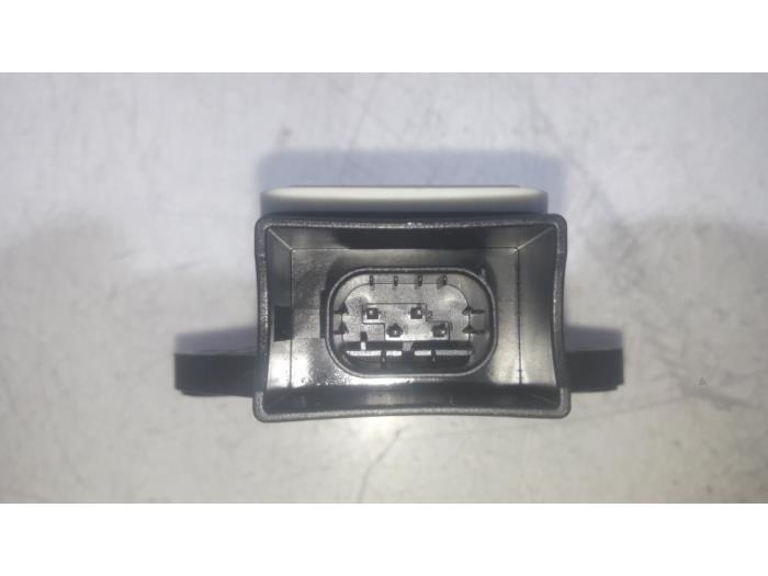 Esp computer van een Peugeot 3008 I (0U/HU) 1.6 16V THP 150 2009