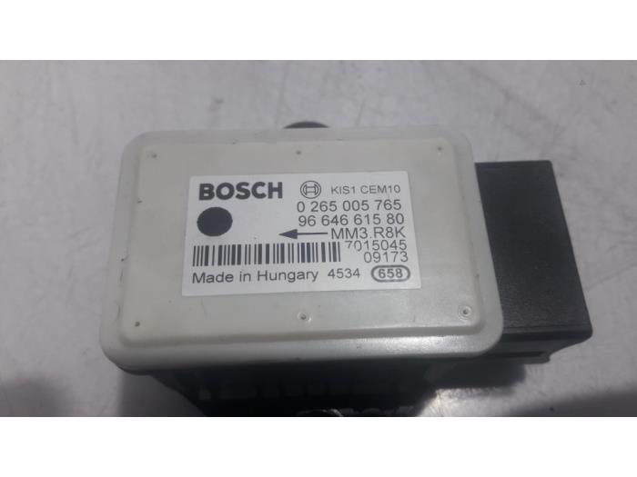 Esp computer van een Peugeot 3008 I (0U/HU) 1.6 16V THP 150 2009