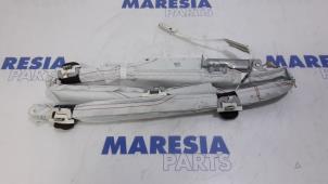 Gebruikte Airbag hemel links Peugeot 208 I (CA/CC/CK/CL) 1.6 16V THP 155 Prijs € 49,50 Margeregeling aangeboden door Maresia Parts