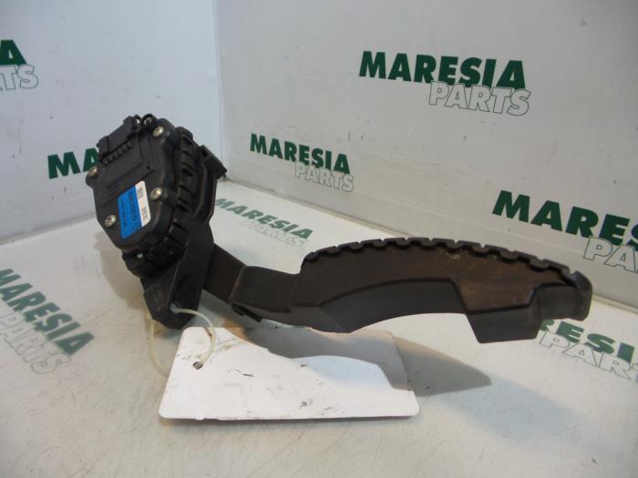 Gebruikte Sensor Gaspedaalpositie Renault Laguna II Grandtour (KG) 1.8 16V Prijs € 30,00 Margeregeling aangeboden door Maresia Parts