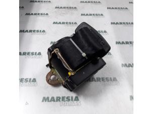 Gebruikte Veiligheidsgordel rechts-achter Alfa Romeo 156 (932) 2.0 JTS 16V Prijs € 25,00 Margeregeling aangeboden door Maresia Parts