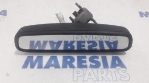Gebruikte Binnenspiegel Renault Espace (RFCJ) 1.6 Tce 200 Prijs € 80,00 Margeregeling aangeboden door Maresia Parts
