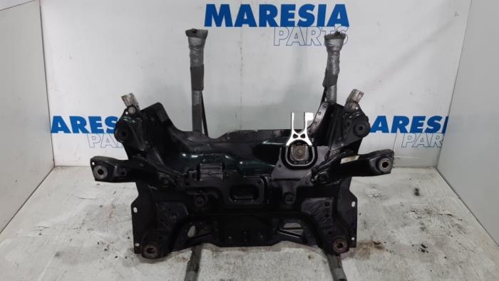 Gebruikte Subframe Peugeot 508 (8D) 2.0 Hybrid4 16V Prijs € 157,50 Margeregeling aangeboden door Maresia Parts