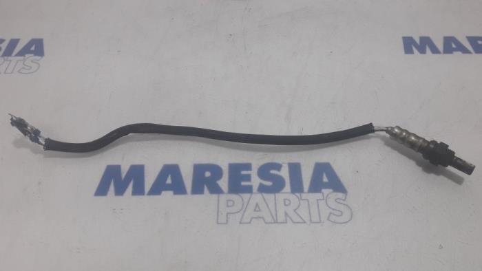 Gebruikte Lambda Sonde Peugeot RCZ (4J) 1.6 16V THP Prijs € 25,00 Margeregeling aangeboden door Maresia Parts