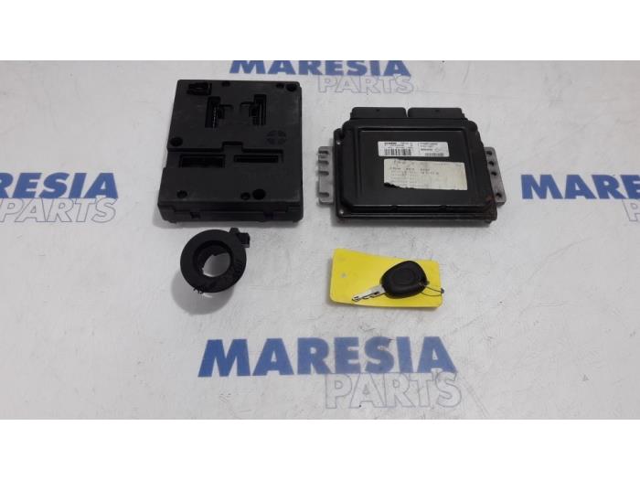 Gebruikte Computer Motormanagement Renault Megane Scénic (JA) 1.6 16V RT,RXE,RXT Prijs € 262,50 Margeregeling aangeboden door Maresia Parts