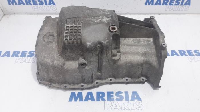 Gebruikte Carterpan Renault Clio II (BB/CB) 1.4 16V Prijs € 40,00 Margeregeling aangeboden door Maresia Parts