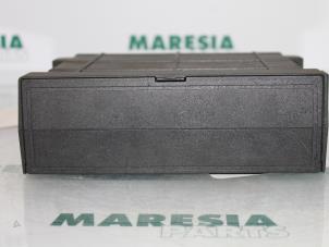 Gebruikte Navigatie Systeem Alfa Romeo 166 3.2 V6 24V Prijs € 262,50 Margeregeling aangeboden door Maresia Parts
