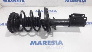 Gebruikte Mac Phersonpoot links-voor Renault Megane III Grandtour (KZ) 1.5 dCi 90 Prijs € 35,00 Margeregeling aangeboden door Maresia Parts