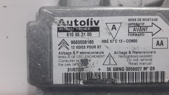 Airbag Module van een Citroën C5 III Berline (RD) 1.6 HDiF 16V 2010
