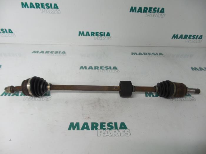 Gebruikte Steekas rechts-voor Fiat Punto I (176) 55 1.1 Prijs € 35,00 Margeregeling aangeboden door Maresia Parts